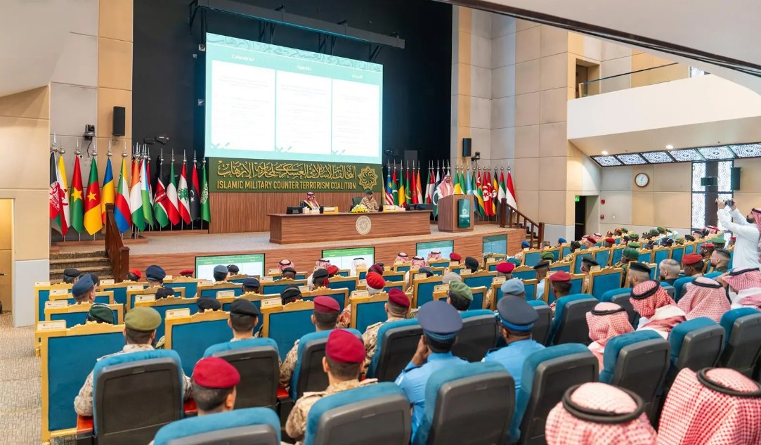 "التحالف الإسلامي" و"جامعة نايف العربية" يحتفيان بتأهيل الدفعة الأولى من مبادرة "منحة السلام"